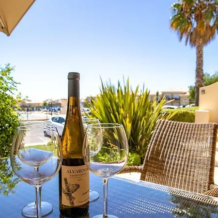 Boavista Fairviews Village Apartman *